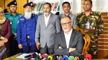 দরিদ্র জনগোষ্ঠীর সকলকে টিসিবি কার্ড দেওয়া সম্ভব নয়: বাণিজ্য উপদেষ্টা