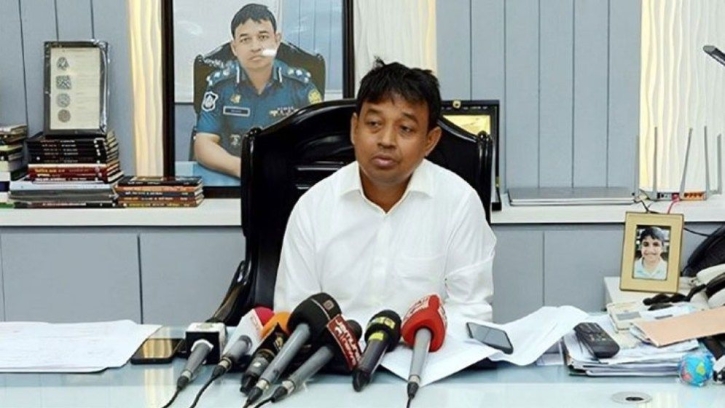ডিবির সাবেক প্রধান হারুনসহ পুলিশের ১৮ কর্মকর্তা বরখাস্ত ডিবির সাবেক প্রধান হারুনসহ পুলিশের ১৮ কর্মকর্তা বরখাস্ত