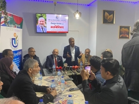 সাংবাদিকদের সঙ্গে টাওয়ার হ্যামলেটস কাউন্সিলরের মেয়রপ্রার্থীর মতবিনিময় সাংবাদিকদের সঙ্গে টাওয়ার হ্যামলেটস কাউন্সিলরের মেয়রপ্রার্থীর মতবিনিময়